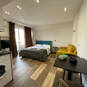 Boutique , Tirana Albanie